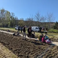 Sensibils'haie, plantation avec les élèves de Comberouger, Association Campagnes Vivantes 82