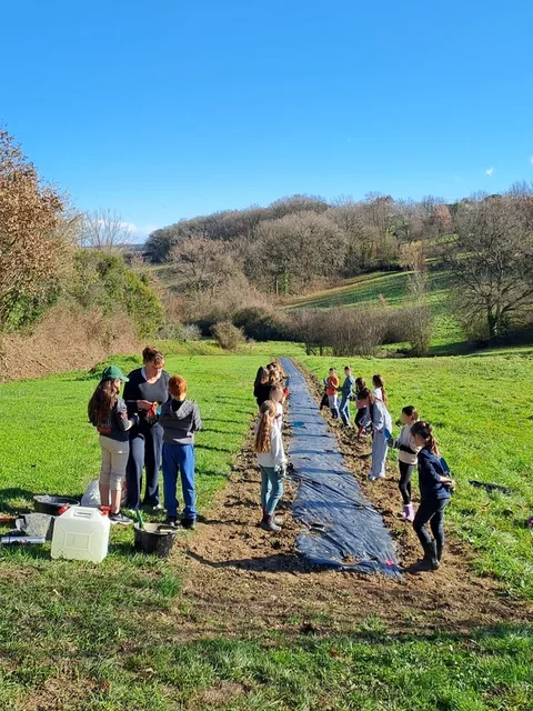 Plantation avec l'Association Campagnes Vivantes 82